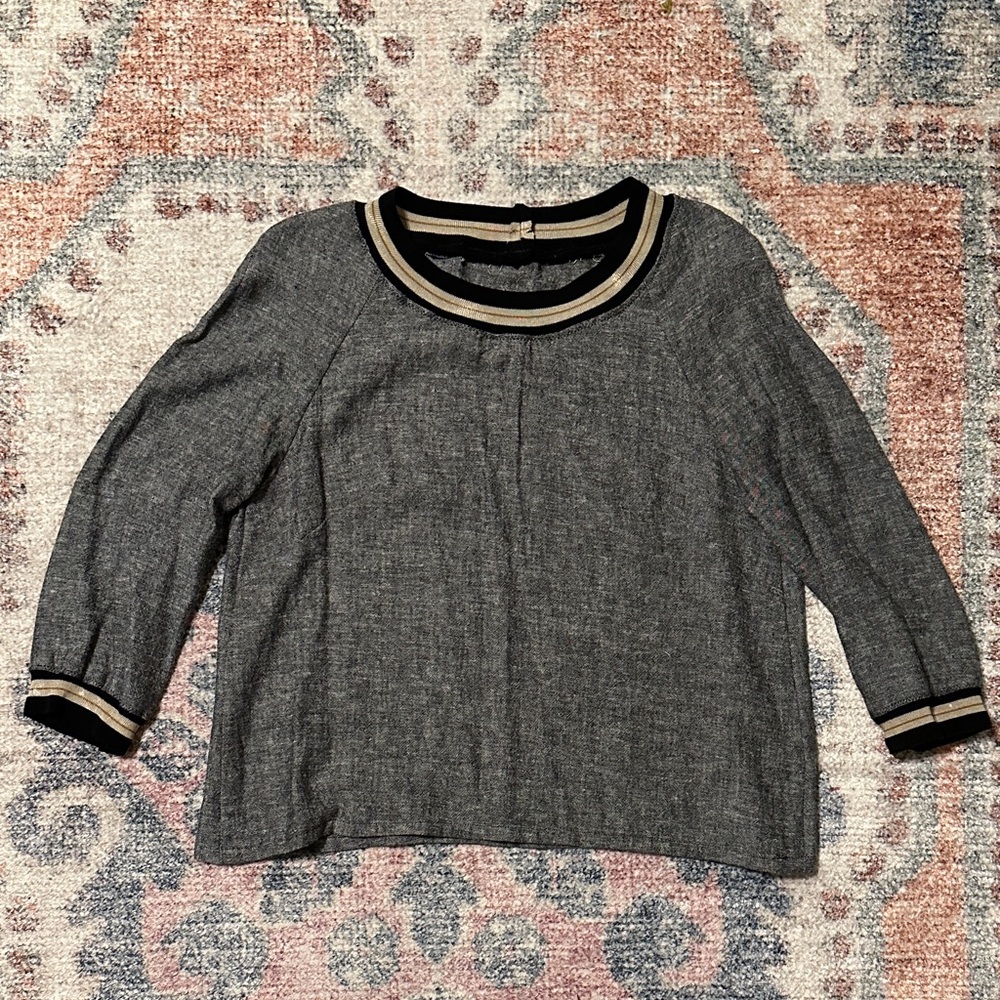 Gray Linen Blend T shirt with Black and Gold Knit Trim